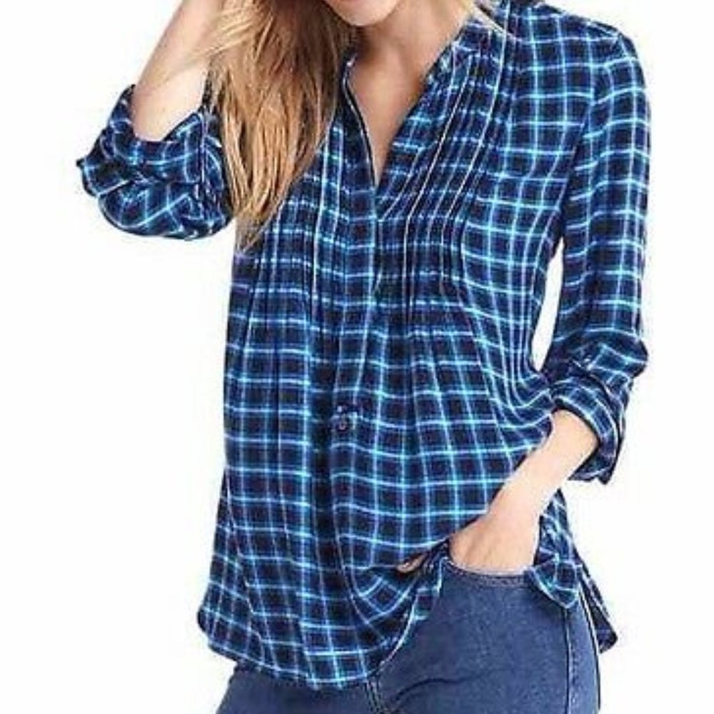 GAP Blue Plaid Pintuck Flowy LS Shirt, Size S EUC